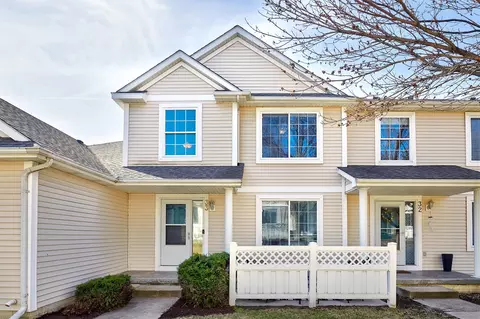 1400 S 52nd St #33, West Des Moines, IA 50265