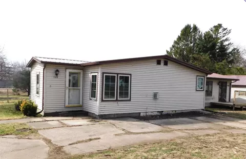 702 W Locust St, Ogden, IA 50212