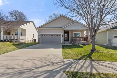 1812 Bristol St, Norwalk, IA 50211