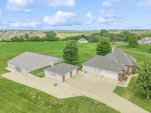 18567 Y Ave, Granger, IA 50109