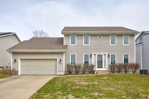 5405 Cody Dr, West Des Moines, IA 50266