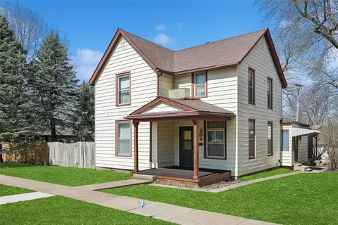 509 E Robinson St, Knoxville, IA 50138