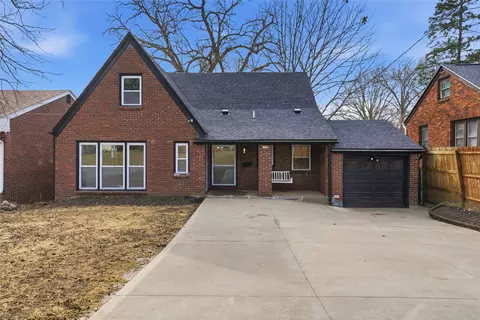 1320 66th St, Windsor Heights, IA 50324