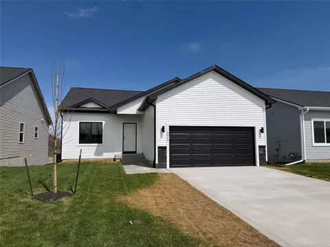 5045 Synergy St, Van Meter, IA 50261