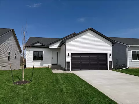 5045 Synergy St, Van Meter, IA 50261