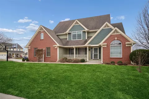 5820 Beechtree Dr, West Des Moines, IA 50266