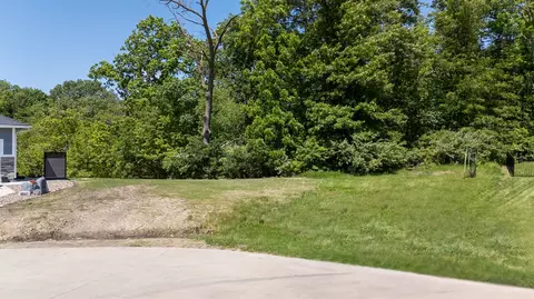 5640 Arbor Creek Ct, Pleasant Hill, IA 50327