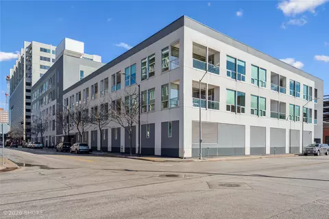111 10th St #302, Des Moines, IA 50309