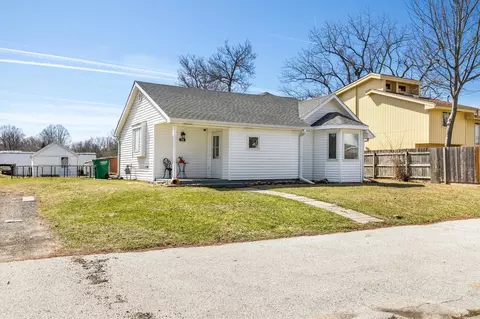 208 SE 3rd St, Grimes, IA 50111