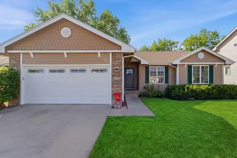 112 17th St SE, Altoona, IA 50009
