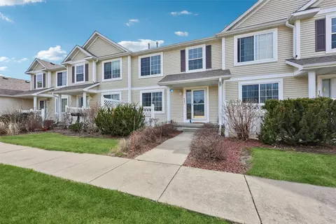 4255 Eisenhower Ln #17, Ames, IA 50010