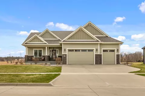 11106 Westport Dr, West Des Moines, IA 50266