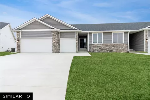 5718 NE Creek Ridge Dr, Ankeny, IA 50021