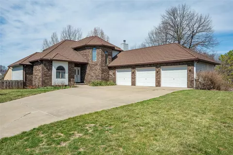4514 47th St, Des Moines, IA 50310