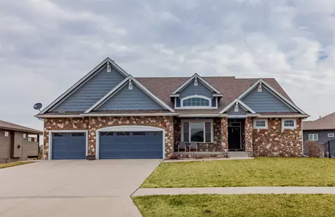 1306 NE 45th St, Ankeny, IA 50021