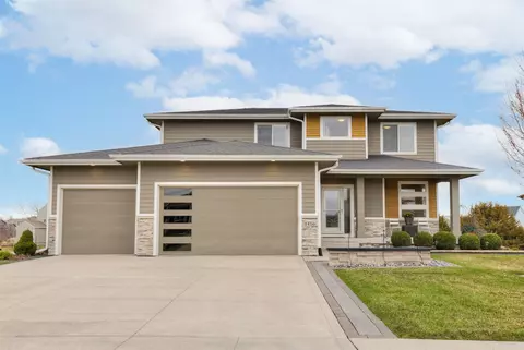 1416 NW Pine View Cir, Ankeny, IA 50023