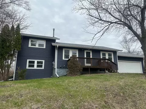 718 W 8th St N, Newton, IA 50208