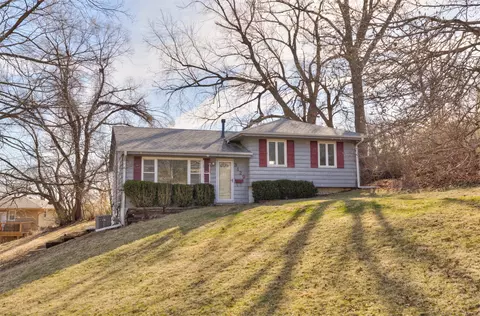 3129 26th St, Des Moines, IA 50310