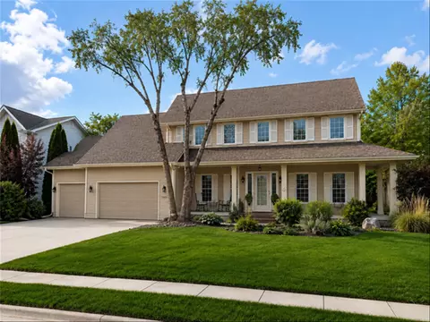 1905 SE Hawthorne Ridge Dr, Waukee, IA 50263
