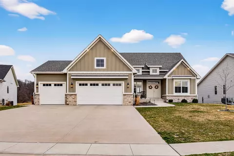 1030 Timber Valley Cir, Polk City, IA 50226