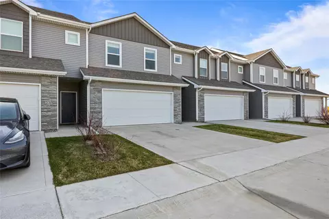 234 NE Meadow Ln, Ankeny, IA 50021