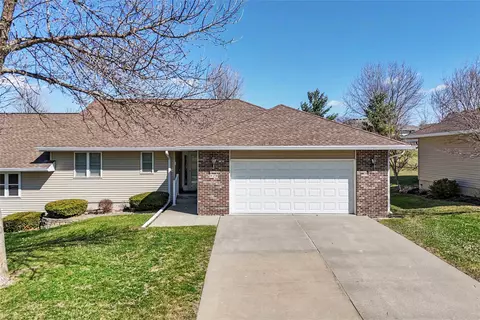 929 S 12th St, Adel, IA 50003