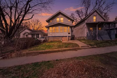918 Buchanan St, Des Moines, IA 50316