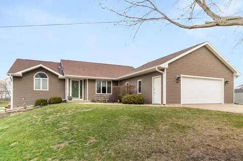 446 Fairview Dr, Madrid, IA 50156