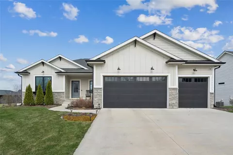 3471 NW 178th St, Clive, IA 50325
