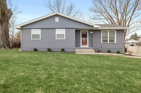 525 S 5th St, Carlisle, IA 50047
