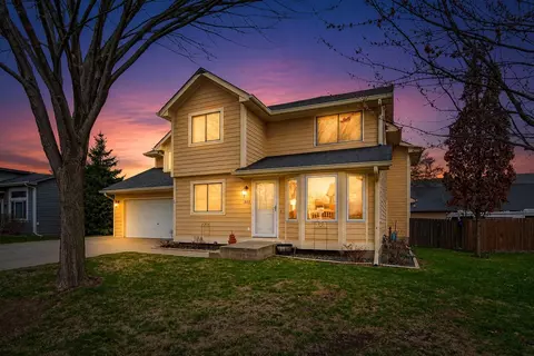 313 SW Kennybrook Dr, Grimes, IA 50111