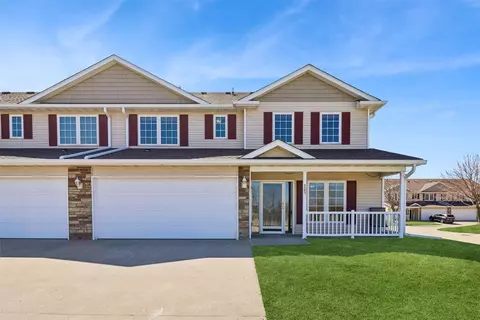 2900 SE Glenstone Dr #203, Grimes, IA 50111