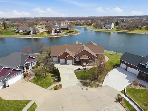 809 NE Vail Ct, Ankeny, IA 50021