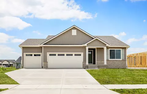 710 NE Crossing Oaks Dr, Ankeny, IA 50021