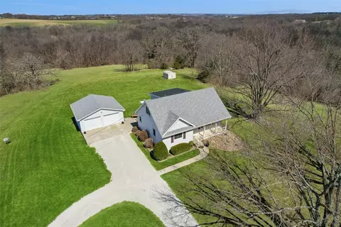 5867 Gear St, Prole, IA 50229