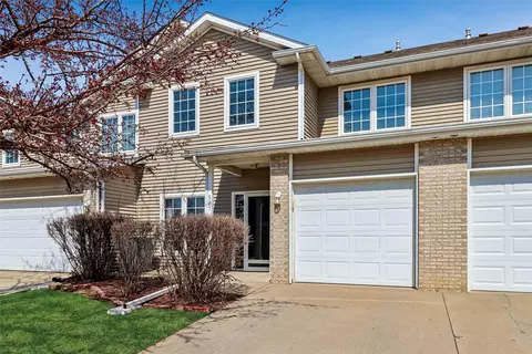 1240 S 52nd St #507, West Des Moines, IA 50265