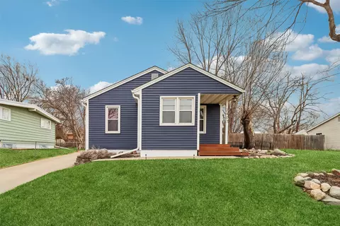2407 E 39th Ct, Des Moines, IA 50317