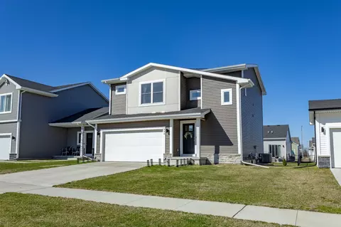 626 NE Hunter Dr, Ankeny, IA 50021