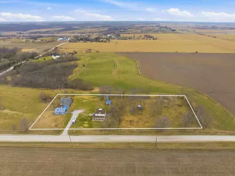 2125 130th St, Earlham, IA 50072