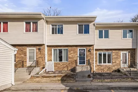 336 Holiday Cir #80, West Des Moines, IA 50265