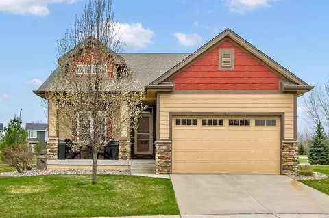 9138 Canyon St, West Des Moines, IA 50266