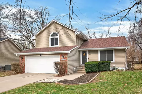 2429 Walnut St, West Des Moines, IA 50265