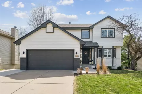 2828 Walnut St, West Des Moines, IA 50265