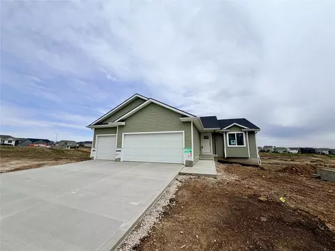 200 S Walnut Dr, Norwalk, IA 50211
