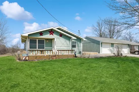 6664 Iowa St, Ackworth, IA 50001