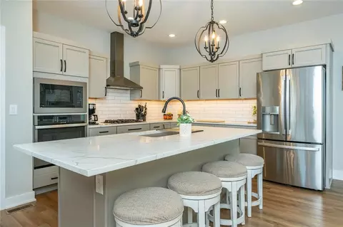 202 SW Prairie Trail Pkwy, Ankeny, IA 50023