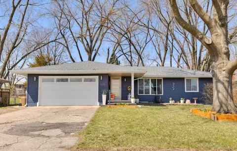 635 S 2nd St, Carlisle, IA 50047