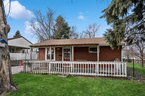 2506 S 8th Ave E, Newton, IA 50208