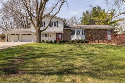 5608 NW 86th St, Johnston, IA 50131