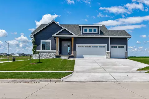 1350 NW Linda Ln, Waukee, IA 50263